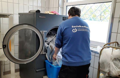 Neue Waschmaschinen für die Wäscherei der Ilmenauer Werkstätten